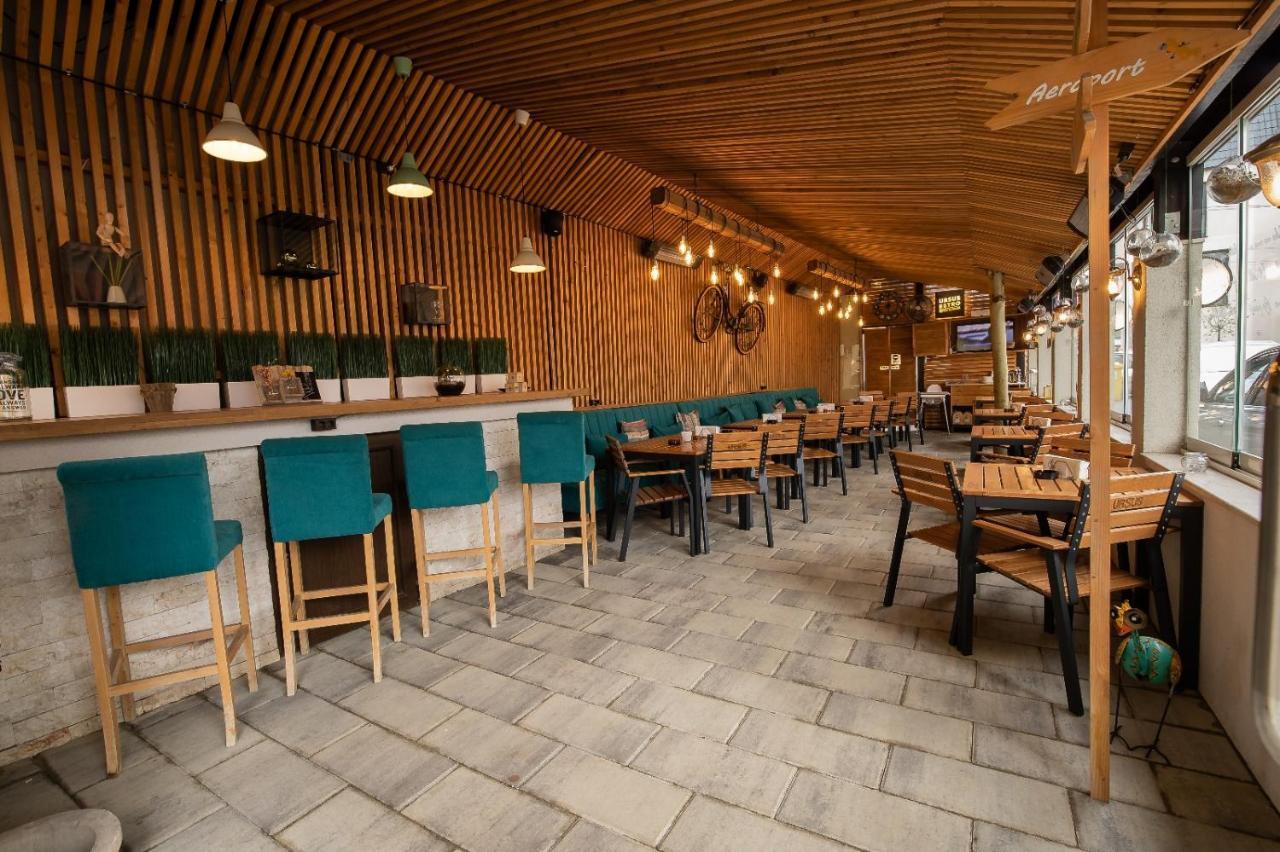 Apartament Tatu Bar&Grill Otopeni Exterior photo